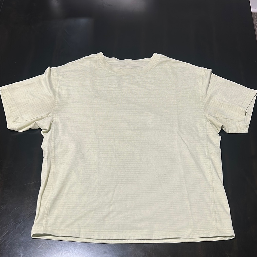 Lululemon Athletica Cream Short Sleeve Tee